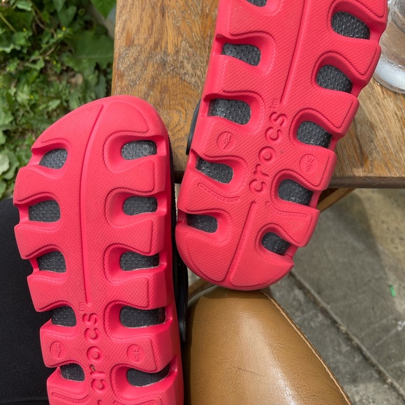 Crocs - Picture 6 of 6